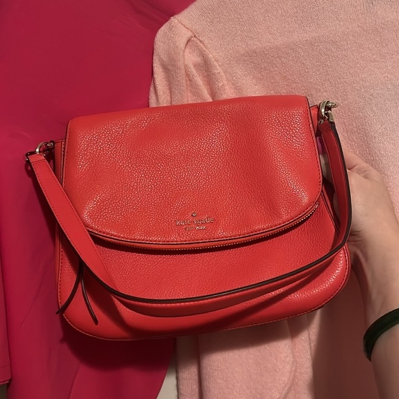 Kate Spade Bright Coral Pink Flap Crossbody like new condition pebbled leather - Picture 13 of 13